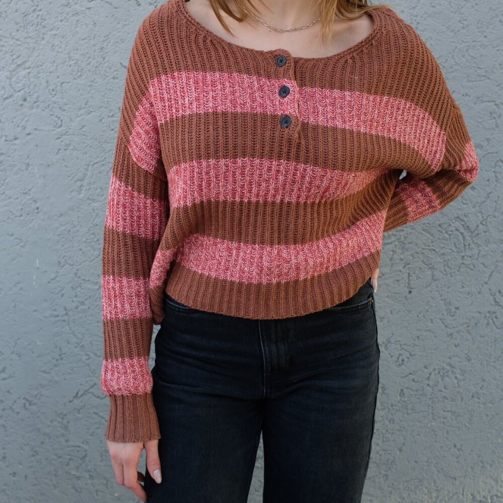 AMERICAN EAGLE Brown and Pink Striped Sweater